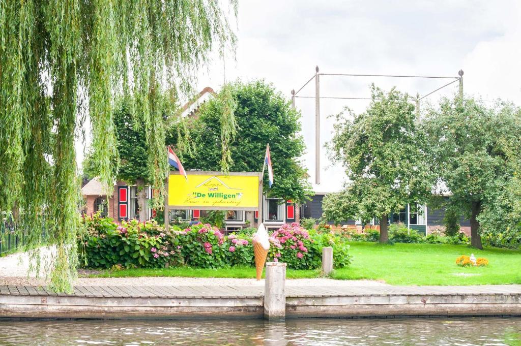 De Willigen Logies Bed & Breakfast Vreeland Exterior photo